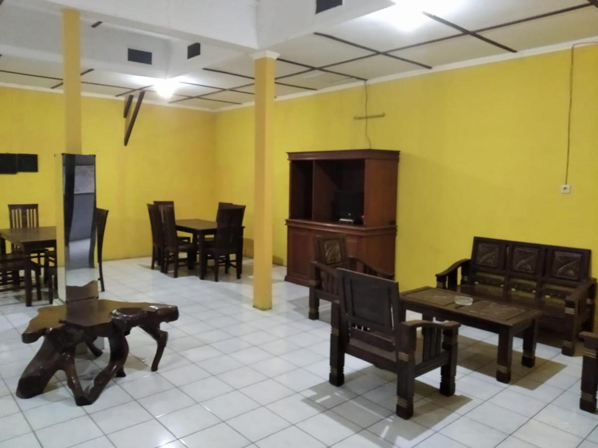Hotel Dirgantara Parakan  Luaran gambar